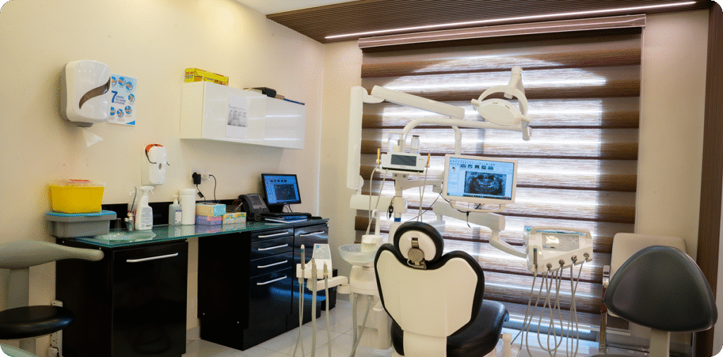Dental treatment room at Apollo Clinic Mahboula